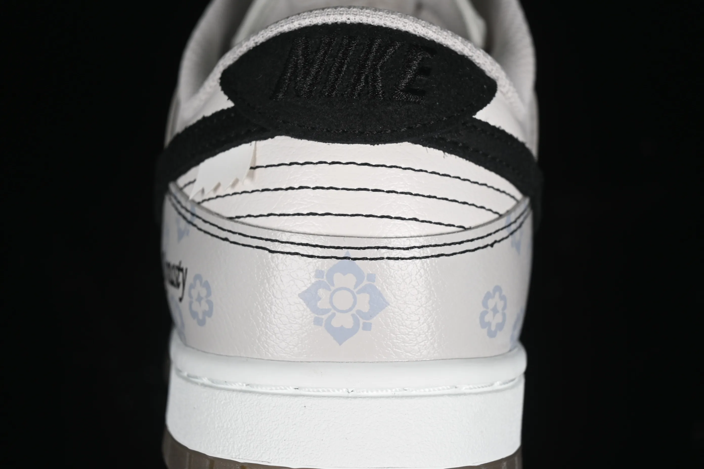 All Categories Nk SB Dunk Series Nk SB Dunk Low Low-top sneakers Nk Dunk Low Sanci Laboratory Ancient Tang Dynasty print Low-top casual sneakers FJ4188-001